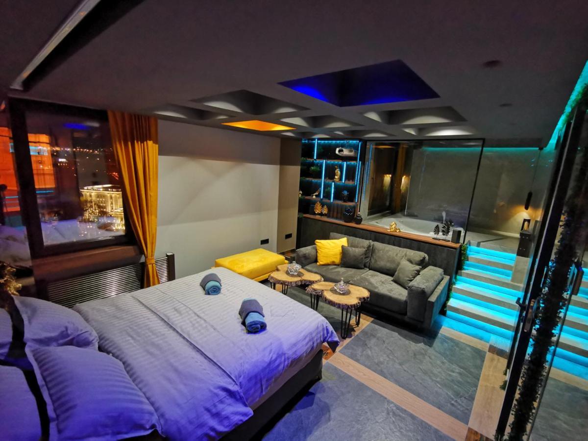 Smart Luxury Penthouse Suites - Private Sauna, Hot-Tub, Home Cinema At The Best Location In Skopje Exterior foto