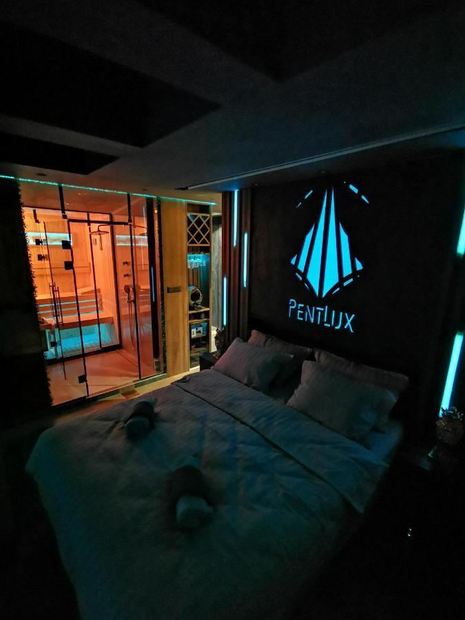 Smart Luxury Penthouse Suites - Private Sauna, Hot-Tub, Home Cinema At The Best Location In Skopje Exterior foto