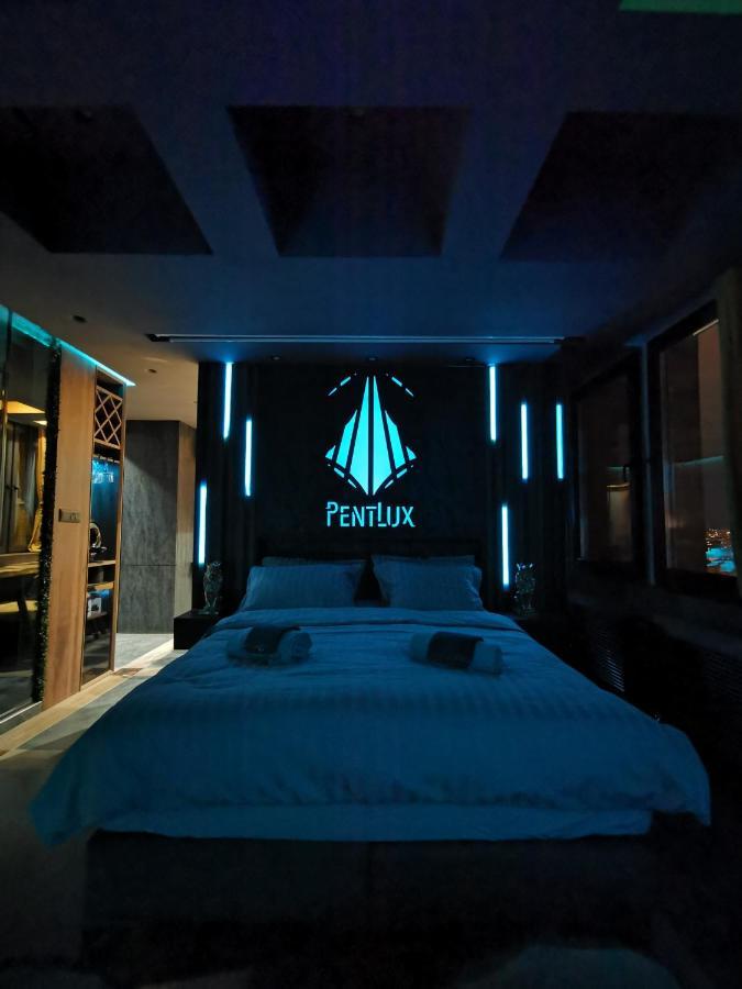 Smart Luxury Penthouse Suites - Private Sauna, Hot-Tub, Home Cinema At The Best Location In Skopje Exterior foto