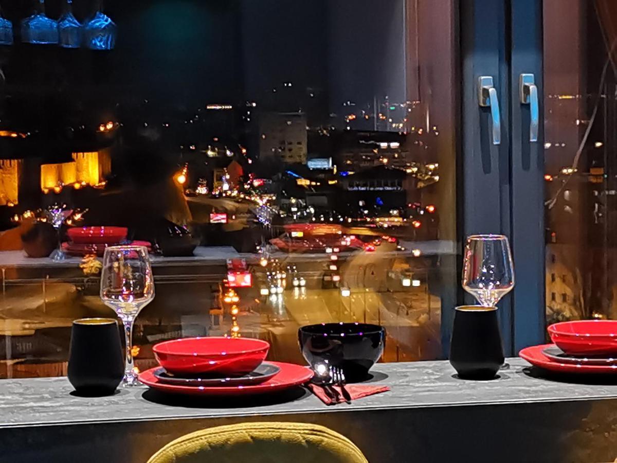 Smart Luxury Penthouse Suites - Private Sauna, Hot-Tub, Home Cinema At The Best Location In Skopje Exterior foto